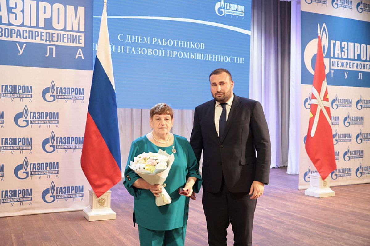 В Туле наградили сотрудников газовой отрасли newstula ru fn 1719904 html 5 сентября в Тульской областной филармонии состоялось торжественное мероприятие посвященное Дню работников нефтяной и газовой промышленности От имени Губернатора Дмитрия Миляева сотрудников нефтегазового комплекса поздравил его первый заместитель председатель Правительства Тульской области Михаил Пантелеев Прислать новость Подписаться