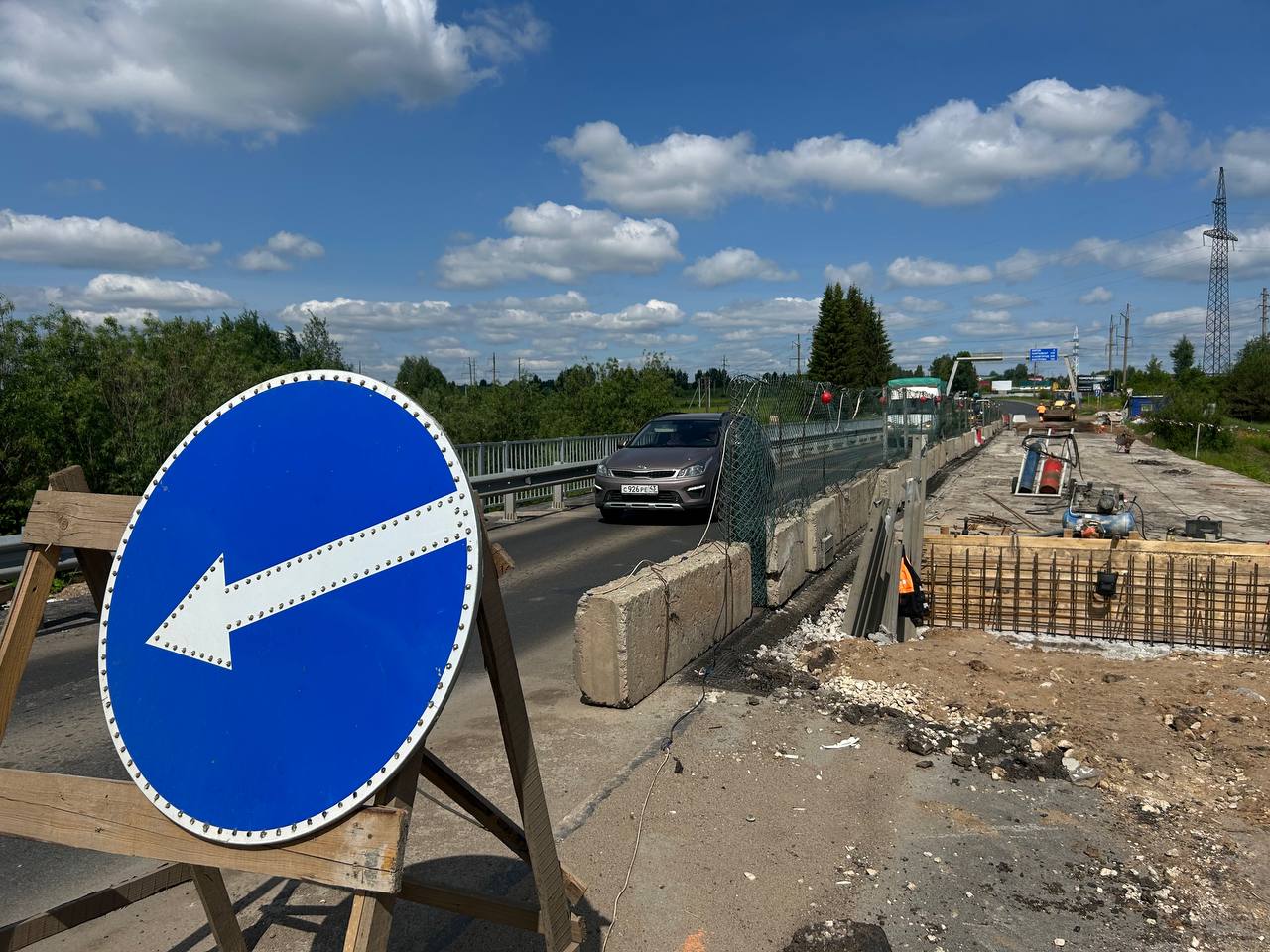 Мост через реку Полой в Кирово-Чепецком районе готов на 60%. Сейчас работы продолжаются на левой половине моста. Завершить ремонт планируется в ноябре этого года. фото Министерство транспорта Кировской области
