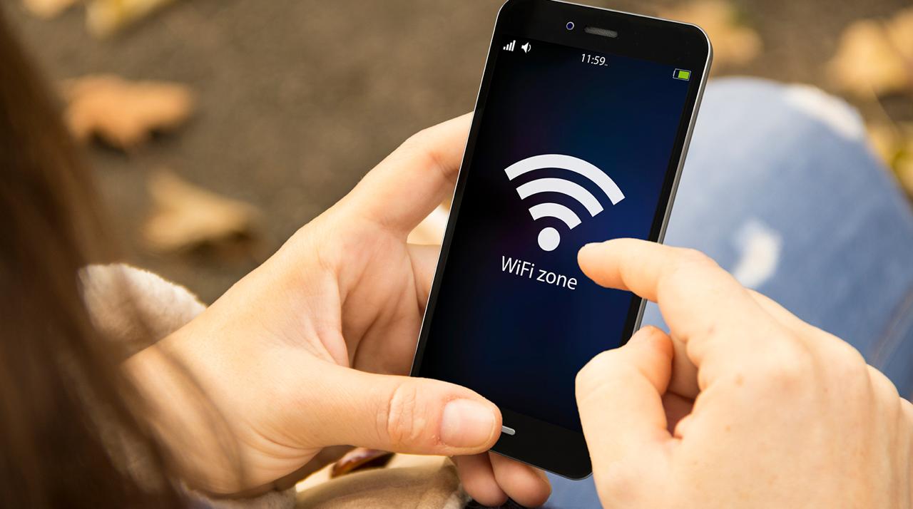 Компания WiFly — разработчик ИТ-решений для операторов связи, интеграторов, сетевого ритейла и предприятий общественного питания — объявляет о запуске инновационного сервиса TutWiFi.ru, который позволяет оперативно находить ближайшие точки бесплатного гостевого Wi-Fi в городах России и стран СНГ и легко подключаться к ним  При необходимости, до этих узлов можно проложить маршрут  Сервис поможет оставаться на связи даже в условиях нестабильной работы сетей мобильных операторов  Все бизнесы и объекты на карте верифицированы, что гарантирует актуальность данных  Сервис полностью соответствует требованиям законодательства РФ, включая обязательную авторизацию пользователей в соответствии с Федеральным законодательством и постановлениями Правительства РФ №758 и №801 от 2014 года  При этом данные пользователей надежно защищены  Далее, по мере развития сервиса, пользователи получат возможность заранее загружать данные на устройство и искать точки доступа без подключения к Интернет  Также в планах — разработка мобильного приложения, работающего в режиме online и offline  Мы приглашаем все компании, которые предоставляют гостевой Wi-Fi для посетителей, присоединиться к проекту — бесплатно! Нам нужны новые и надежные партнеры, которые хотят использовать высокие технологии для продвижения собственного бизнеса. Вместе мы достигнем большего    Подписаться