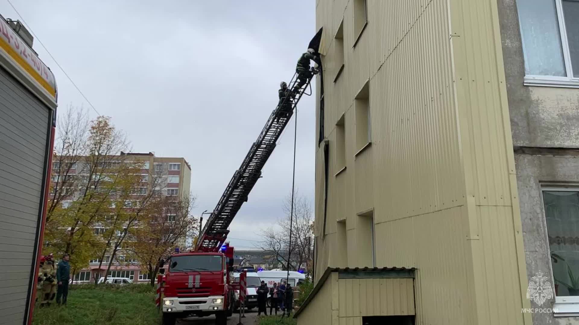 Пожары в Ангарске и Сарапуле: неосторожное обращение с огнем приводит к инцидентам