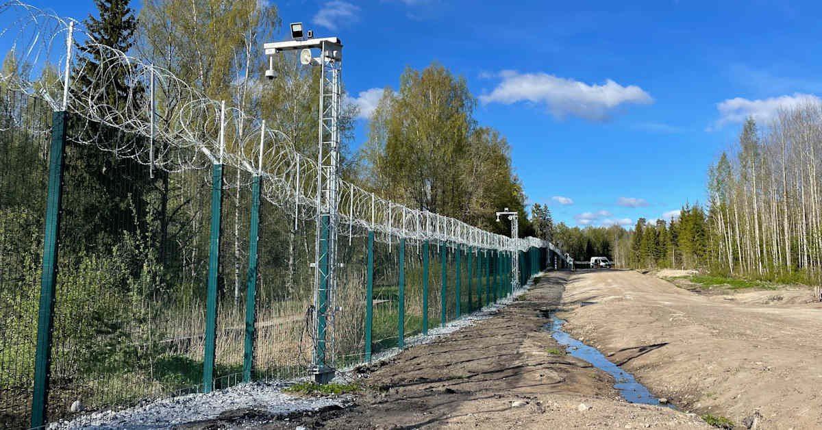 Строительство ограждения на границе с Россией будет завершено к концу 2026 года – пограничникам будет помогать искусственный интеллект Строящееся заграждение было усовершенствовано с учетом опыта, полученного при строительстве тестового участка в Иматра.