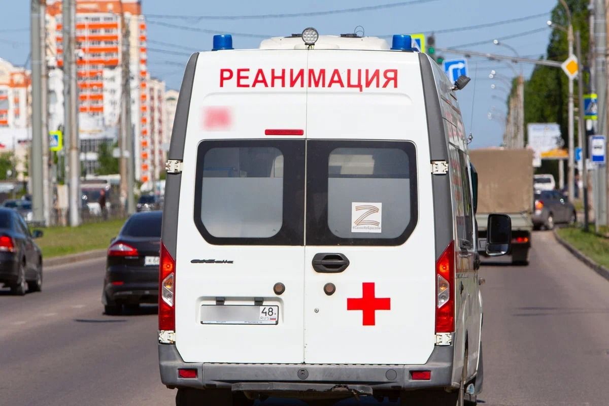 Не проснулся в школу скорая спасла 15 летнего парня в Липецке после отравления и остановки сердца newslipetsk ru fn 1739533 html В Липецке медики смогли вырвать у смерти 15 летнего подростка сердце которого перестало биться дома прямо во время помощи Прислать новость Подписаться