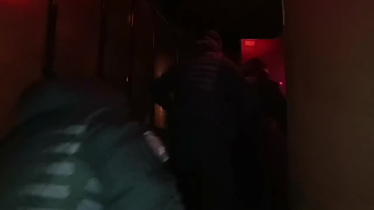 В Челябинске полицейские закрыли нелегальный спа-салон в жилом доме