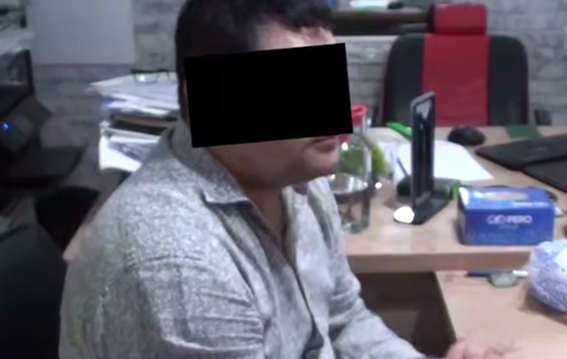 В Самарканде задержали директора компании, пытавшегося продать «секретные» карты месторождений золота видео