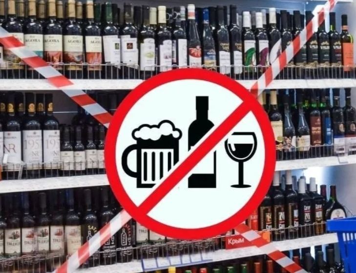 В Вологодской области рассказали об очередных достижениях борьбы с алкоторговлей - за неделю закрылось ещё восемь алкомаркетов.  «Приведу конкретные цифры по крупным городам:    в Вологде из 118 точек закрылось 79;    в Череповце из 265 алкомаркетов прекратили деятельность 140.     Всего с начала июля закрылись 18 алкомаркетов, и шесть наливаек», - сообщает сегодня губернатор Георгий Филимонов.    На начало года в регионе было 610 алкомаркетов, из которых 288 уже закрылись.