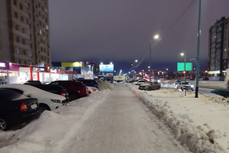 Возле Земли начался рекордный в ХХI веке радиационный шторм  В Тамбовской области была объявлена Воздушная тревога Австралия закрыла десятки пляжей в Сиднее после нападений акул В Пакистане в результате пожара в торговом центре погибли 14 человек  Названы минимальные баллы для сдачи ЕГЭ 2026 Читайте ночной обзор