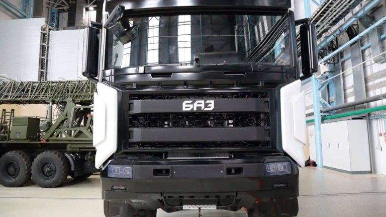 Брянский автозавод запустит выпуск тяжёлых грузовиков в Санкт Петербурге guberniya tv promyshlennost 320426 На заводе планируется выпускать самосвалы тягачи и грузовики с бортовой платформой с колесной формулой 6х6 ƃℾ подписаться прислать новость