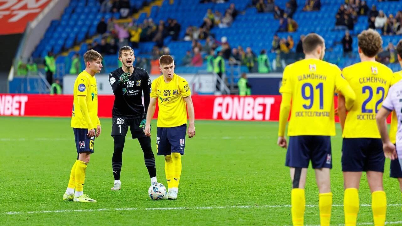 ФК Ростов и организация Атлантис Пак возобновили сотрудничество предприятие вновь станет Генеральным спонсором клуба говорится в телеграм канале футбольной команды Согласно публикации соглашение о возобновлении сотрудничества уже подписано Договор будет действовать до конца текущего сезона а именно до мая 2026 года Сообщается что предприятие было одним из спонсоров клуба в триумфальные сезоны 2016 2017 годов Я уверен что новый этап сотрудничества будет взаимовыгодным и долгосрочным и станет отправной точкой для дальнейшего успешного развития ФК Ростов комментирует Игорь Гончаров генеральный директор ФК Ростов Подписаться Прислать нам новость Читать нас в MAX