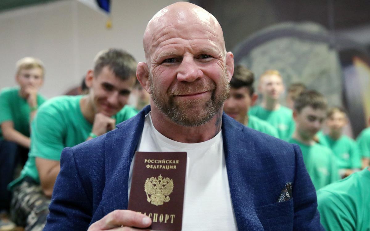 Джеффа Монсона не пустили в Молдову бой отменён Российского бойца смешанных единоборств и депутата Джеффа Монсона не пропустили на территорию Молдовы Из за этого запланированный бой по кикбоксингу организованный молдавской ассоциацией FEA был отменён Подпишись на primulinmd