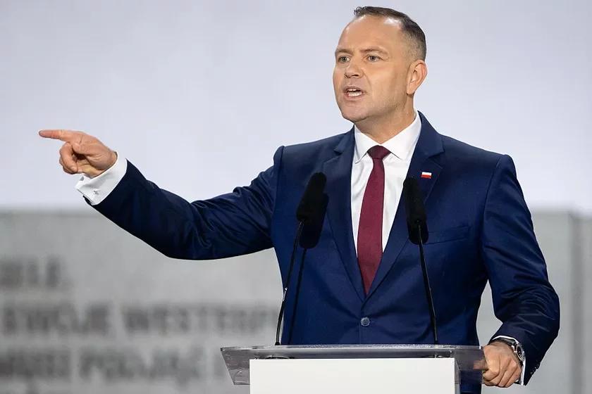 Президент Польши отменил встречу с Орбаном после его поездки в Москву Кароль Навроцкий отказался от запланированной встречи с премьером министром Венгрии Виктором Орбаном об этом сообщил в соцсети X глава бюро международной политики при президенте Польши Марцин Пшидач В связи с визитом премьер министра Виктора Орбана в Москву и его контекстом Кароль Навроцкий решил ограничить программу своего визита в Венгрию исключительно саммитом президентов стран Вышеградской группы в Эстергоме написал Пшидач Двухдневный визит Навроцкого в Венгрию начнется 3 декабря Его встреча с Орбаном должна была пройти в Будапеште Фото Mateusz Slodkowski Getty Images