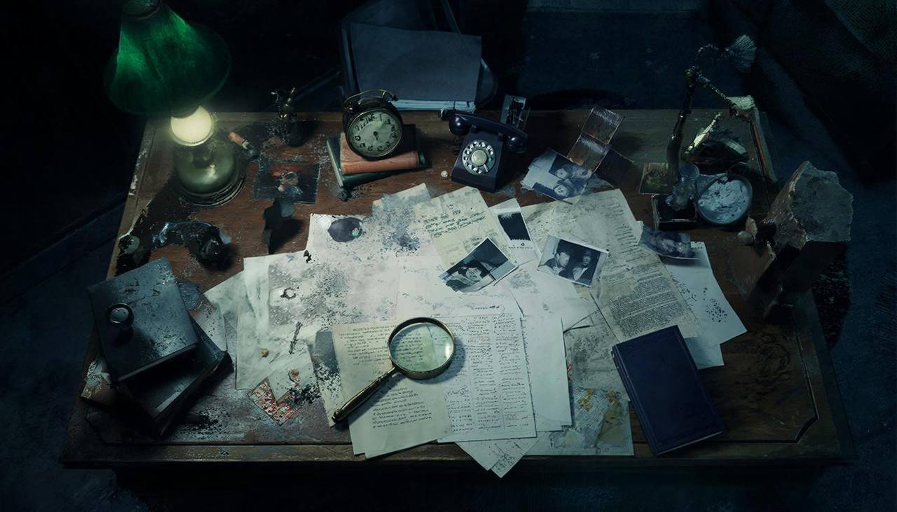 Утвержден ГОСТ на услуги квестов   Росстандарт утвердил новый национальный стандарт ГОСТ Р 72490 2025 Услуги населению Услуги в области развлечений Услуги квест комнат для взрослых Общие требования и требования безопасности Документ разработан с учётом растущей популярности квестов и необходимости снижения рисков для их участников Стандарт устанавливает единый терминологический аппарат и классификацию услуг квест комнат требования к организации квестов требования безопасности включая пожарную к помещениям оборудованию техническим и сценическим элементам а также персоналу Особое внимание уделено вопросам предотвращения травматизма наличию и исправности средств связи между участниками и организаторами возможности экстренного прекращения квеста оперативной эвакуации Ранее Росстандартом уже был утверждён стандарт для детских квест комнат ГОСТ Р 71161 2023 Утверждение стандарта позволит организациям внедрить в свою деятельность лучшие практики повысить безопасность и качество предоставляемых услуг Надеемся что стандарт будет востребован и потребителями ознакомившись с ГОСТ зная основные требования и показатели они смогут самостоятельно сделать выбор в пользу более ответственных организаций предоставляющих качественные и безопасные услуг руководитель Росстандарта Антон Шалаев Новый и действующий стандарты становятся важной нормативной основой для повышения качества услуг развития добросовестной конкуренции и разрешения спорных ситуаций в сфере развлекательного досуга