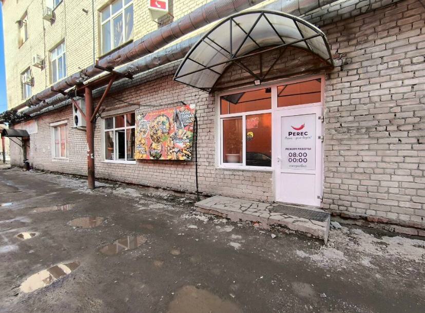 Кафе «Перец» за антисанитарию закрыли в Перми  Оно находится на улице Механошина, 29, рядом со снесенным рынком «Гача». Выездную проверку там провели специалисты Роспотребнадзора.   В ходе проверки установлено отсутствие системы производственного контроля, использование продуктов без необходимых документов. Кроме того, персонал заведения работал без медицинских книжек.    : Яндекс.Карты   Подписаться       Дать «буст»