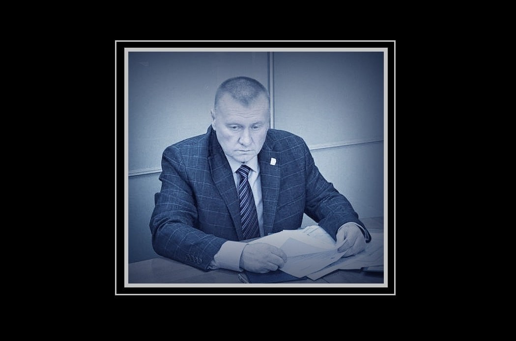 УШЁЛ ИЗ ЖИЗНИ КАНДИДАТ В МЭРЫ ЧЕРНОГОРСКА ВЛАДИМИР СМЫШЛЯЕВ Владимир Леонидович являлся председателем Совета ХРО Социалистической политической партии СПРАВЕДЛИВАЯ РОССИЯ ПАТРИОТЫ ЗА ПРАВДУ депутатом горсовета По имеющейся информации причиной смерти политика стал диабет ИНФОРМБЮРО РТС