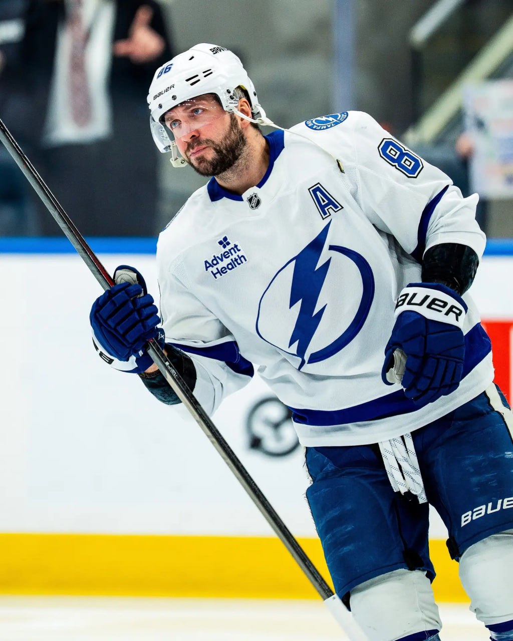 Кучеров вышел на пятое место по количеству очков среди россиян в НХЛ У Никиты 1030 очков 370 660 в 830 играх регулярных чемпионатов По этому показателю форвард обошел обладателя Кубка Стэнли сезона 1993 94 в составе Нью Йорк Рейнджерс Алексея Ковалева 1029 в 1316 встречах Он также продолжает возглавлять список лучших бомбардиров Тампы в текущем сезоне с 36 очками 13 голов 23 передачи в 27 играх Подписывайтесь на РИА Новости Спорт в МАХ