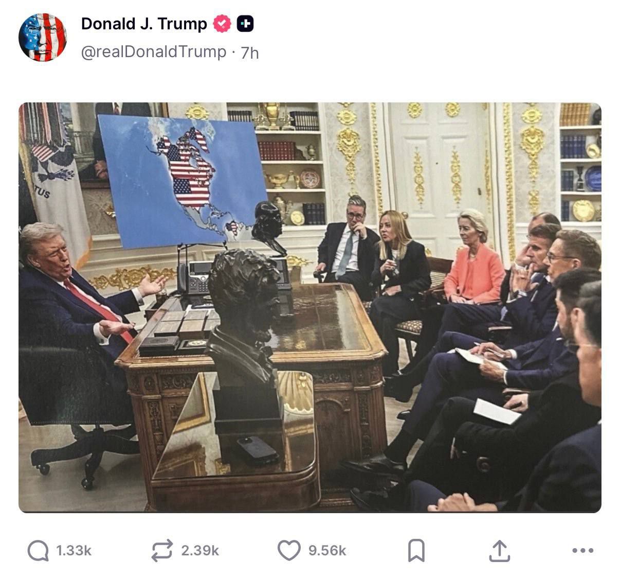 Трамп опубликовал фото где он показывает западным лидерам карту на которой Канада Гренландия и Венесуэла обозначены как часть США