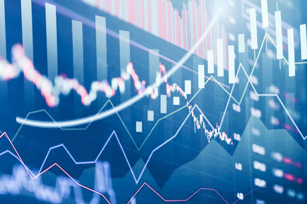 Экономика Казахстана выросла на 6,3% за 7 месяцев За январь–июль 2025 года ВВП Казахстана увеличился на 6,3% аналогичному периоду прошлого года, сообщило Бюро нацстатистики. По данным БНС, производство товаров выросло на 8,3%, услуг — на 5,2%. Лидеры роста: транспорт и складирование +22,5% , строительство +18,5% , оптовая и розничная торговля +8,6% , горнодобывающая промышленность +8,5% , обрабатывающая промышленность +6,1% . Сельское хозяйство сохранило рост на 3,7%, в том числе животноводство — +3,4%. Узнайте больше подробностей в материале Kursiv.media. Фото: pixabay #kursiv_news