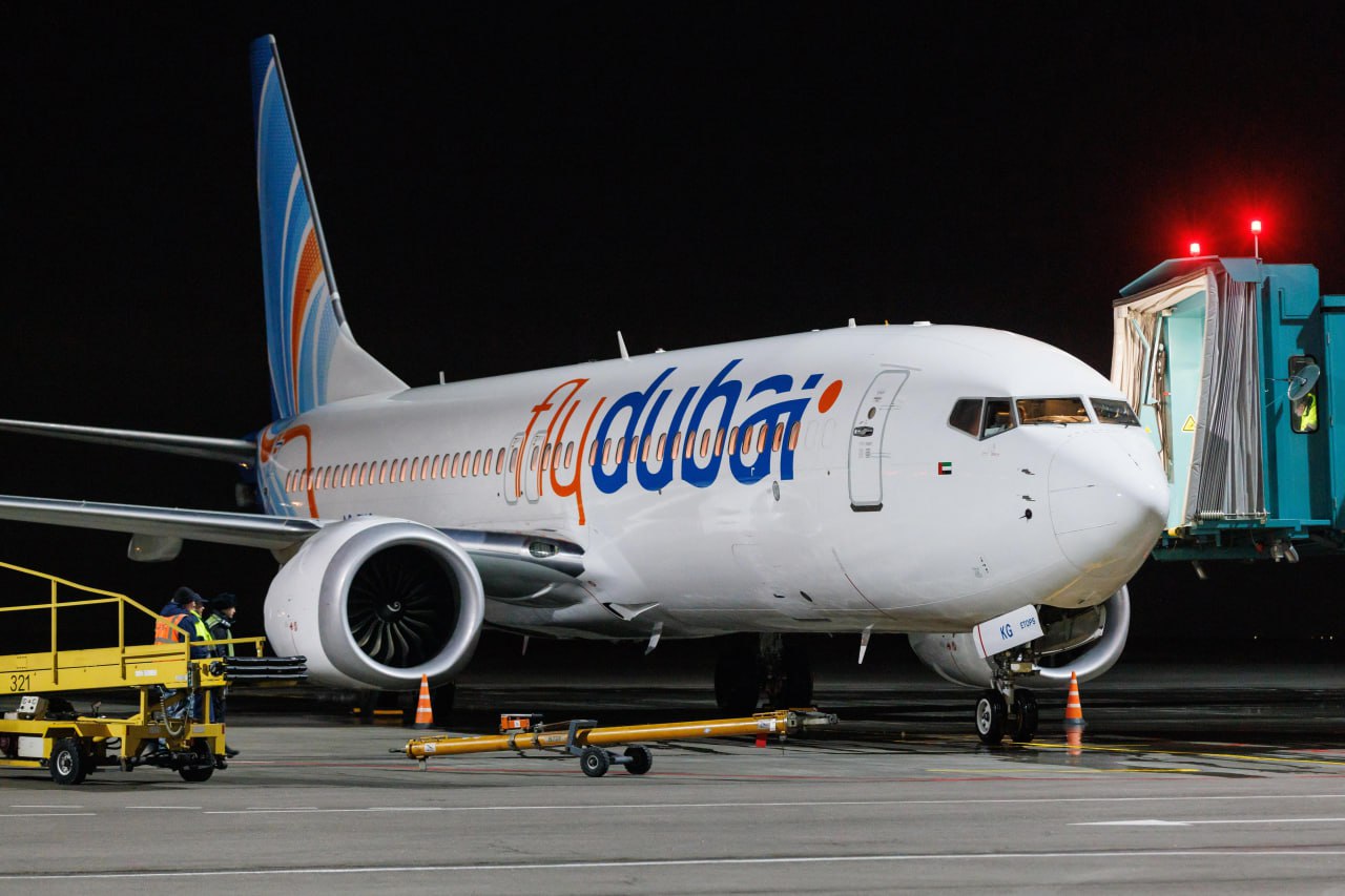 Авиакомпания FlyDubai внезапно отменила рейсы из Волгограда в Эмираты. Причины не называются, но уточняется, что отмена полетов, предварительно, будет действовать до конца сентября.