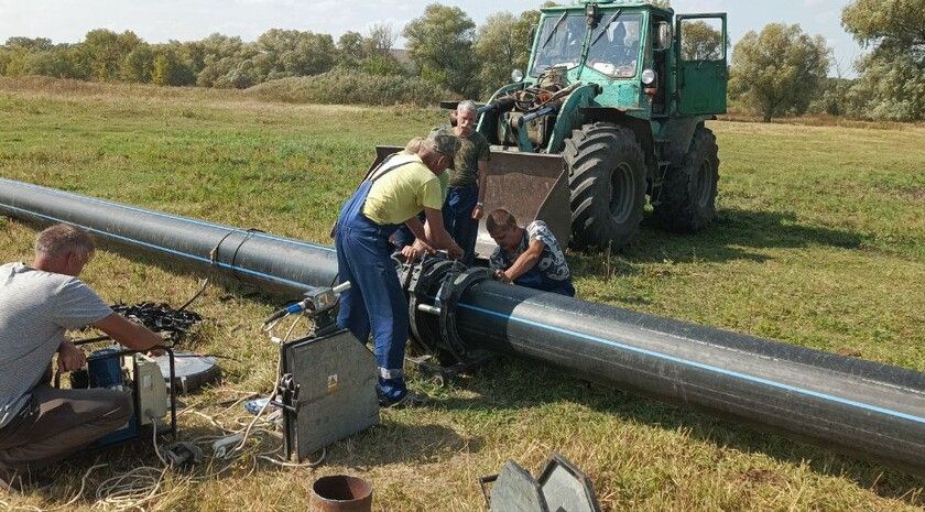 Водоснабжение ряда районов ЛНР приостановится 31 июля в связи с ремонтом водовода Лугансквода 31 июля приостановит водоснабжение Стаханова, Ирмино, Брянки, Алмазной в связи с ремонтом магистрального водовода. Об этом сообщила пресс-служба предприятия. «Для проведения ремонтных работ на магистральном водоводе диаметром 1000 мм подача воды на Стаханов, Брянку, Ирмино, Алмазная будет прекращена ориентировочно с 05:00 31 июля», — говорится в сообщении. Ориентировочное время восстановление прежнего объема и режима подачи воды — 1–2 августа.... Подробнее>>>