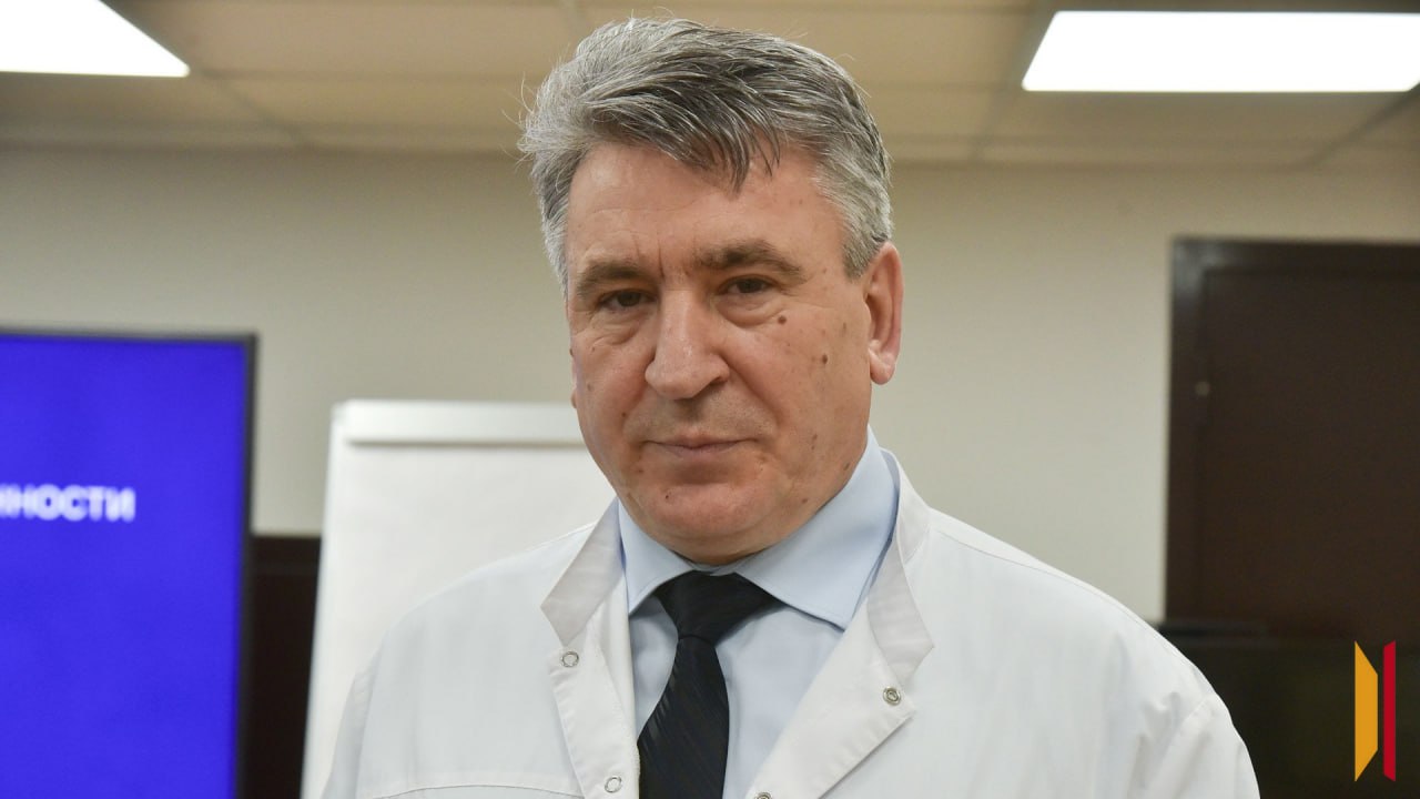 Главврач воронежского онкодиспансера Иван Мошуров назначен и о ректора ВГМУ Он приступит к работе в этой должности с 16 января В медуниверситете Мошуров уже занимает должность завкафедрой онкологии Он является доктором медицинских наук заслуженным врачом РФ депутатом облдумы Мы всегда на связи в Мах