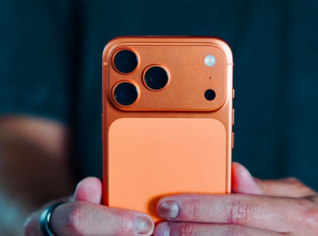 По данным инсайдеров из Китая Apple готовит крупный апгрейд камер в своих Айфонах Одна из будущих моделей получит сенсор с разрешением 200 МП Когда именно это произойдет не уточняется но скорее всего ждать обновления стоит не ранее 2027 года