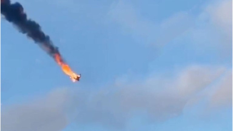 ВСУ атаковали FPV-дронами автомобиль на Брянщине: погибла женщина, ранен мужчина     Трагедия произошла в Климовском районе. ƃℾ   подписаться  прислать новость
