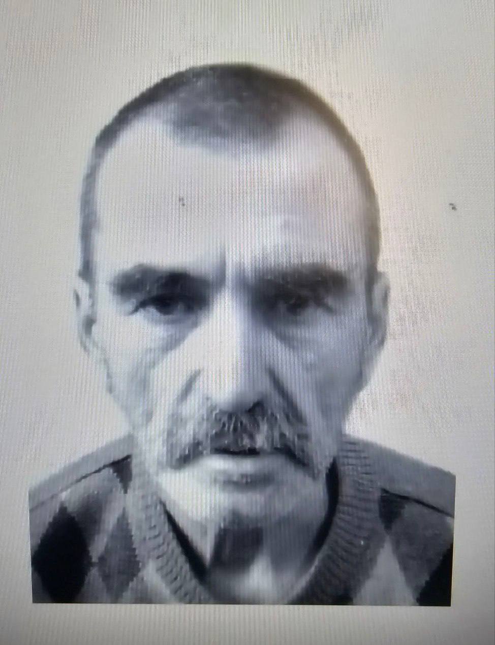 Внимание розыск Октябрьский РОВД разыскивает без вести пропавшего 60 летнего Чередниченко Фёдора Васильевича Мужчина находился на стационарном лечении в Республиканской клинической больнице Утром 16 сентября он покинул медучреждение и ушёл в неизвестном направлении До настоящего времени его местонахождение неизвестно Приметы на вид 50 55 лет рост примерно 176 185 см среднего телосложения славянской внешности носит усы Особые приметы на правой руке следы от катетера Мужчина страдает психическим расстройством Был одет светлая футболка тёмные брюки Был обут в чёрные сандалии Уважаемые граждане Если вам известно где находится без вести пропавший Фёдор Чередниченко позвоните на горячую линию 102 по телефону в Тирасполе 0 533 43602 или по телефону доверия МВД ПМР 0 533 8 15 29 Пресс центр МВД ПМР