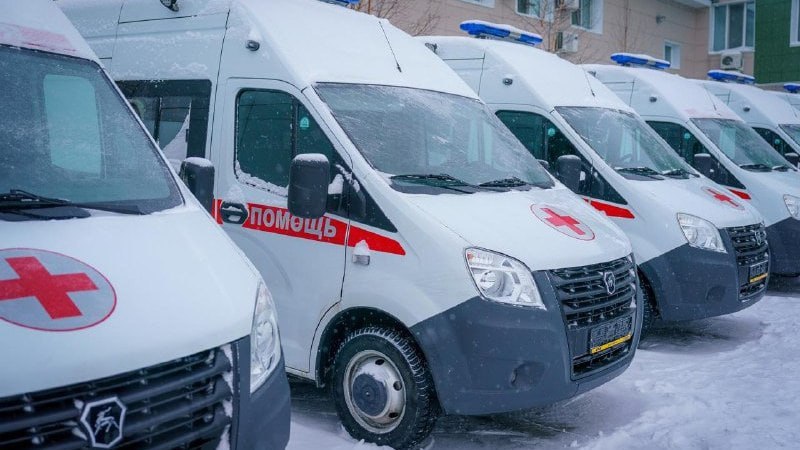 В Югре обновили 79 автомобилей скорой медицинской помощи Первые 19 машин поступили в 15 медицинских организаций в марте а в ноябре декабре было приобретено еще 60 автомобилей 17 из них уже работают в Сургуте 2 в Нягани Оставшиеся 41 в настоящий момент также распределены по больницам Отмечается что модернизация службы скорой помощи реализована в рамках госпрограммы Современное здравоохранение Эта программа продолжает действовать и на следующий год В рамках принятого трехлетнего бюджета также предполагается обновление материально технической базы учреждений здравоохранения приобретение высокоточного медицинского оборудования Будем продолжать работу отметил губернатор Югры Руслан Кухарук Подписаться Прислать новость SiTV в MAX