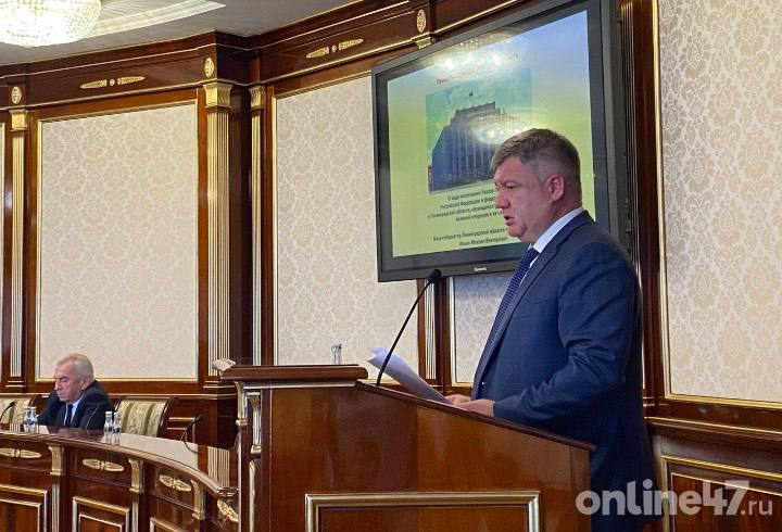 Этот призыв в Ленобласти пройдет осенью с использованием электронной базы Михаил Ильин Вице губернатор по безопасности Михаил Ильин рассказал как в регионе пройдет осенняя призывная кампания Этот призыв в Ленобласти пройдет осенью с использованием электронной базы Тот механизм привлечения военнослужащих который был задействован в рамках частичной мобилизации продолжает работать и сейчас в несколько более даже широком плане потому что помимо групп усиления военкоматов работает огромное количество дополнительных сил и средств Активно ведется работа по привлечению граждан на военную службу в которой принимают участие все органы власти волонтерские организации все силы и средства которые есть на нашей территории Online47 Всё о Ленобласти и не только