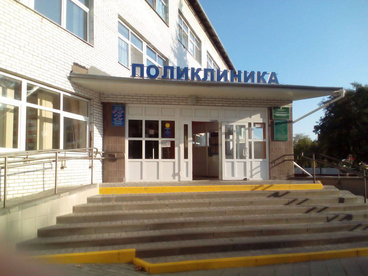 Утвержден график работы учреждений здравоохранения в выходные и праздничные дни в декабре Амбулатории поликлиники а также поликлинические отделения больниц и РНПЦ организации службы крови санэпорганизации аптеки организации медтехники и организации особого типа работают по следующему графику 20 декабря по графику работы в рабочий день 25 декабря по графику работы в праздничный день 26 декабря по графику работы в субботний день 27 декабря по графику работы в субботний день 28 декабря по графику работы в выходной день Стационары больниц и РНПЦ будут работать так 20 декабря по графику работы в субботний день 25 декабря по графику работы в праздничный день 26 декабря по графику работы в рабочий день 27 декабря по графику работы в субботний день 28 декабря 2025 по графику работы в выходной день