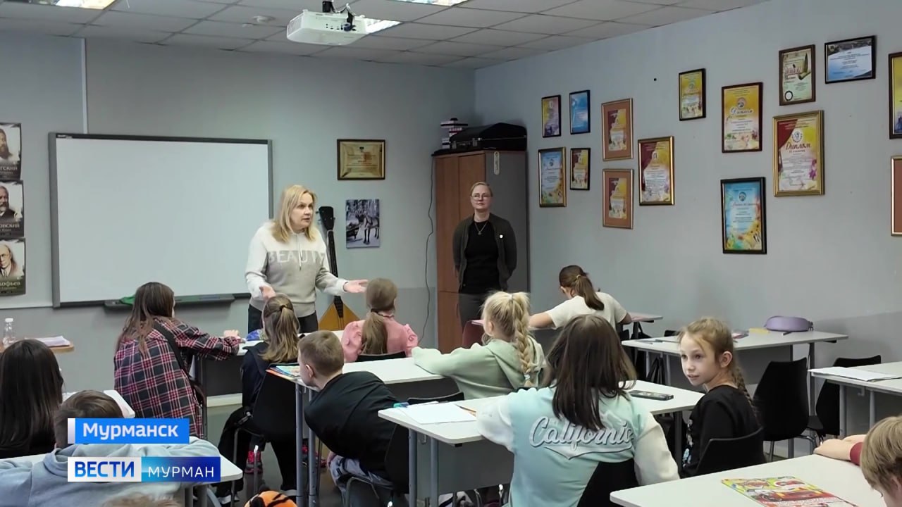 Спорт моя жизнь тематическая встреча состоялась в 8 мурманской гимназии Почетным гостем стала ветеран спорта Ирина Шайдуллина Именитая волейболистка рассказала ребятам как правильно тренироваться питаться справляться с неудачами и добиваться успехов Все самые важные новости Telegram MAX