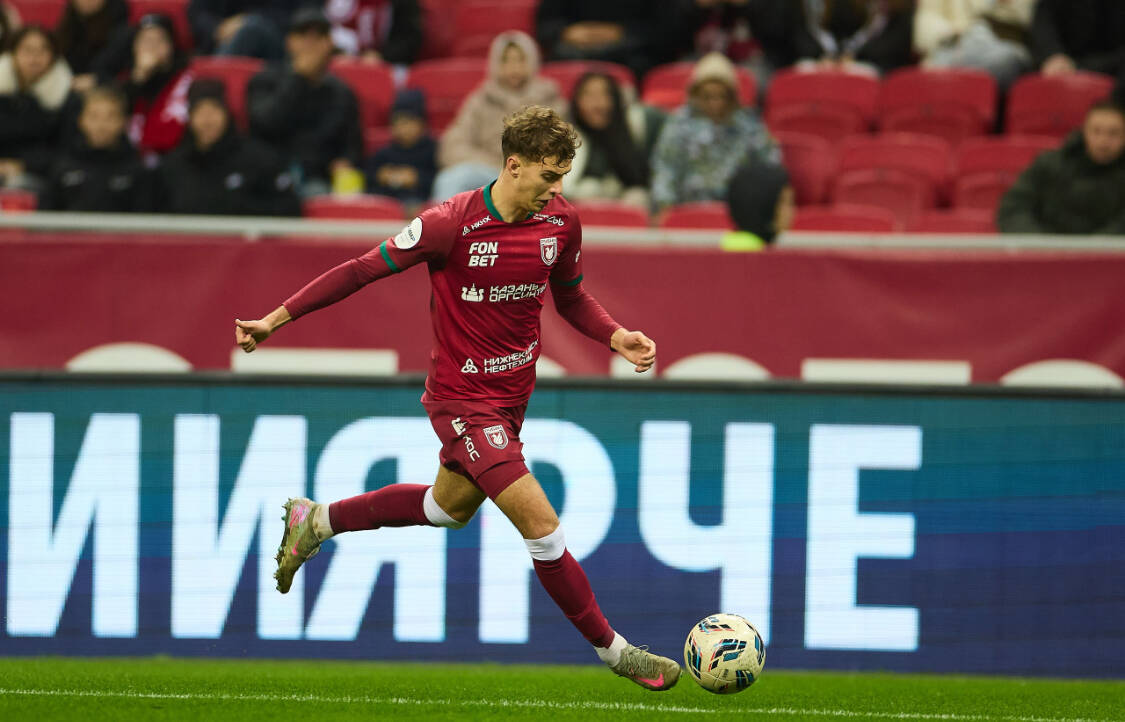 Рубин объявил состав на матч с Зенитом Стал известен состав Рубина на матч 17 тура РПЛ с Зенитом в Санкт Петербурге Состав ФК Рубин Вратарь Евгений Ставер Читать полностью