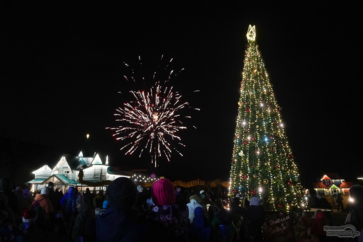 Екатеринбург готовится к праздникам вводят особый противопожарный режим С 13 декабря 2025 года по 11 января 2026 года в Екатеринбурге будет действовать особый противопожарный режим Мера призвана предотвратить пожары и травмы в праздничный период В мэрии напоминают что новогодние каникулы время повышенной опасности поэтому проверят системы оповещения противопожарное водоснабжение и обеспечат доступ к гидрантам и водоёмам Подписаться на Уральский меридиан