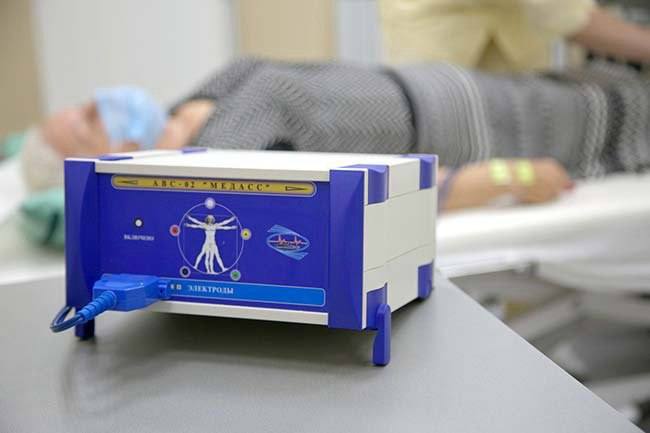 ВфокусеНацпроекты В центр здоровья Новомосковска поступило современное медоборудование Биоимпедансный анализатор обменных процессов и состава тела будет способствовать проведению качественной профилактической и диспансерной работы Биоимпедансметр позволяет определить содержание жидкости в организме жировой и мышечной ткани оценить обмен веществ Новый аппарат поможет врачам центра здоровья эффективно разрабатывать индивидуальные программы профилактики и лечения особенно для тех пациентов кто находится в группе риска по метаболическим нарушениям Развитие и дооснащение центров здоровья в числе задач нацпроекта Продолжительная и активная жизнь Подписывайтесь на мой канал в MAX