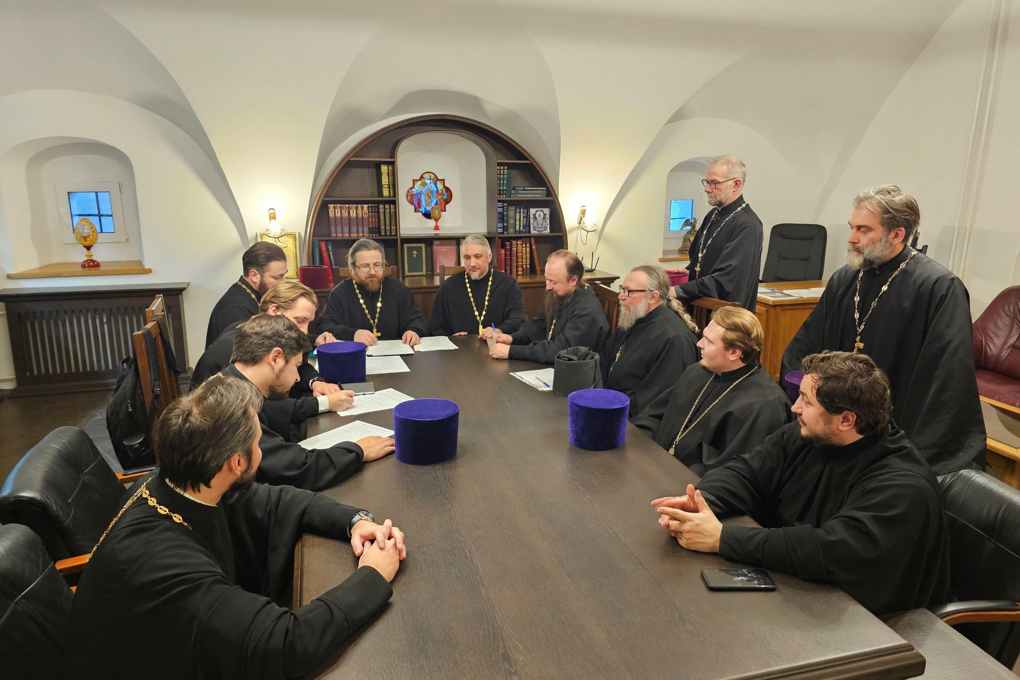 Собрание Отдела по организованному православному отдыху паломничеству и туризму Сергиево Посадской епархии 17 декабря в Сергиево Посадском епархиальном управлении состоялось собрание Епархиального отдела по организованному православному отдыху паломничеству и туризму Мероприятие возглавил председатель Отдела настоятель Сергиевского храма д Костино Пушкинского г о Ивантеевского благочиния иерей Виктор Селезнёв