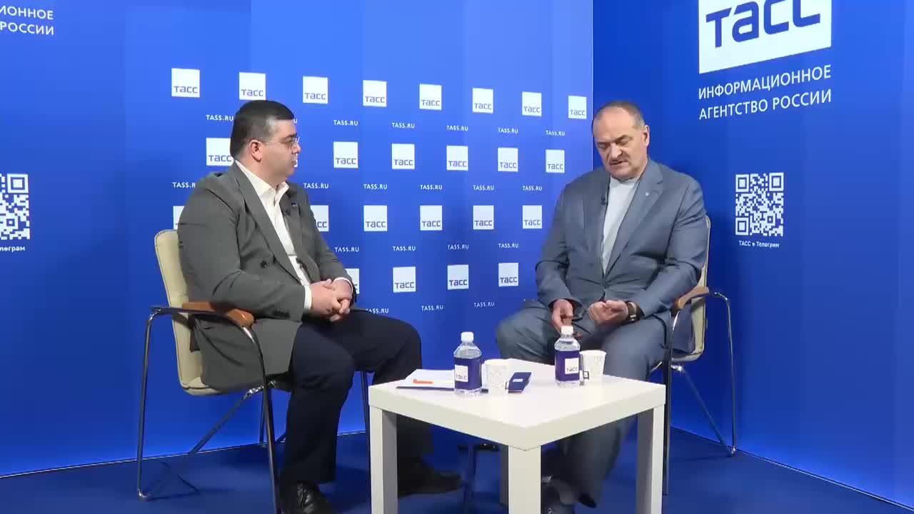 Сергей Меликов обсудил проблемы ЖКХ на форуме Каспий 2025 в Избербаше