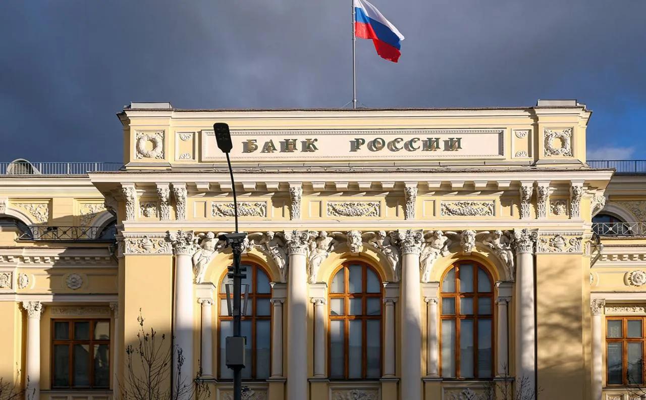 Банк России восьмой раз подряд снизил ключевую ставку на 50 б п до 14 5 годовых Следующее заседание ЦБ об уровне ключевой ставки запланировано на 19 июня 2026 года