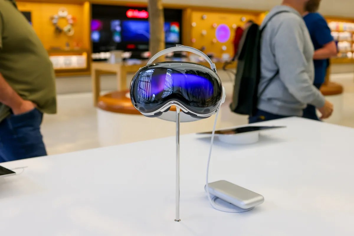 Apple передумала выпускать младшую версию шлема Vision Pro Но всё ещё готовит обновлённую модель Vision Pro и принципиально новое устройство в облике обычных очков Подробнее mt today 8ash3t