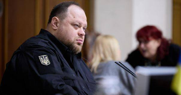 В Раде обсуждают возможное смягчение ограничений на выезд мужчин 18-24 лет, - спикер парламента Стефанчук