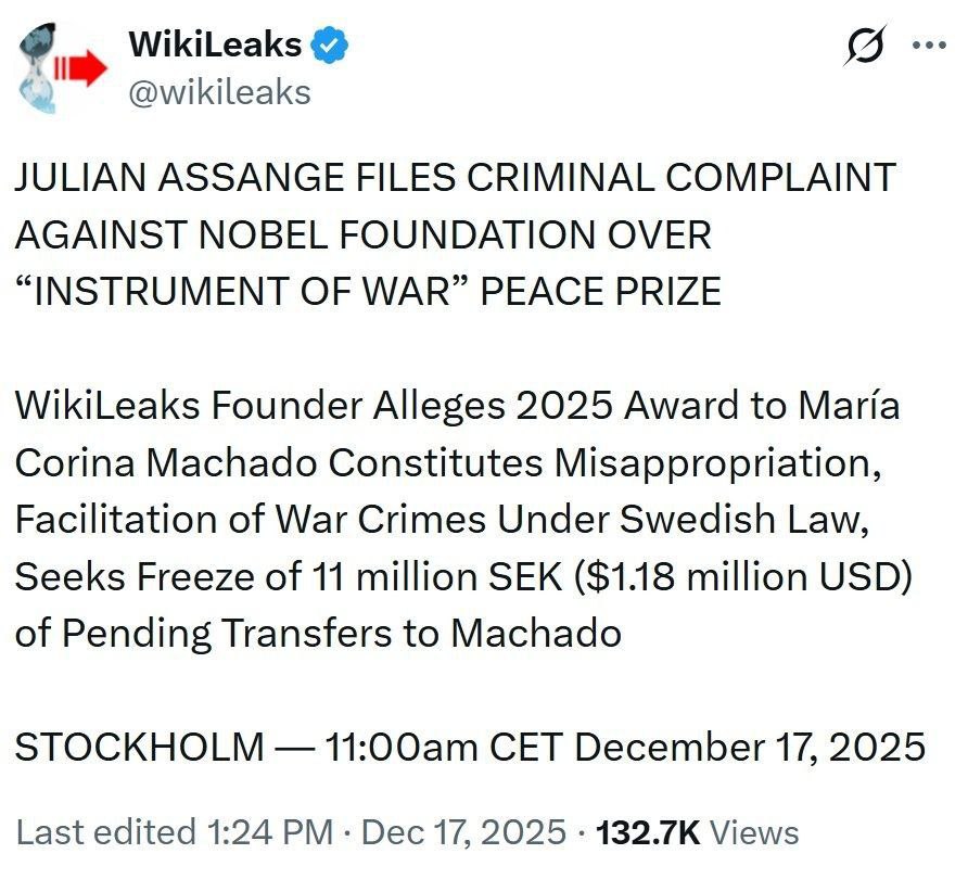 Wikileaks сообщают что Джулиан Ассанж подал жалобу с требованием привлечь к уголовной ответственности руководство Фонда Нобеля которое отвечало за присуждение Нобелевской премии мира Марии Корине Мачадо Ассанж полагает что это решение нужно квалифицировать как пособничество в совершении военных преступлений и преступлений против человечности а саму выплату денежной составляющей премии как финансирование преступной деятельности В жалобе говорится что в 1895 году Альфред Нобель четко определил критерии по которым премия мира должна присуждаться Действия же Марии Корины Мачадо которая подстрекает США к военной агрессии против Венесуэлы им прямо противоречат Оргкомитет таким образом попирает волю основателя премии и должен нести за это юридическую ответственность Ассанж это серьезно Как минимум репутационно Наконец то хоть кто то сказал этим мразям что они мрази Дай бог чтобы Нобелевская премия мира сдохла Точно так же как подыхает на наших глазах Евровидение Они стоят друг друга И там и там засели одни моральные уроды NewsEconomics