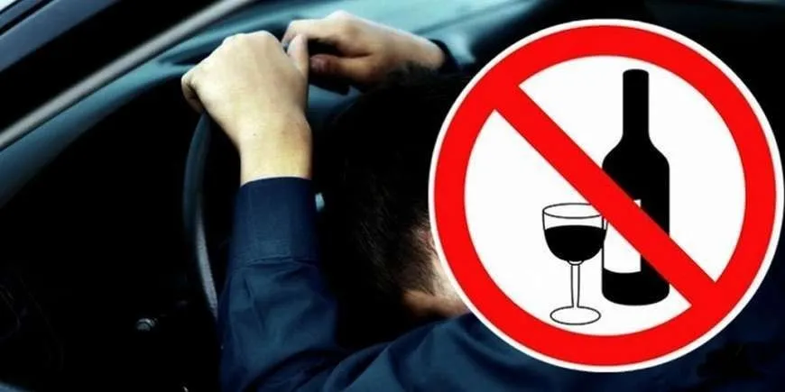 С 17 по 21 апреля Госавтоинспекция Солигорского РОВД объявляет о проведении профилактического мероприятия Пьяному и бесправному не место на дороге Цель акции профилактика ДТП по вине водителей которые находятся в состоянии опьянения не имеют права управления транспортным средством Если вы стали свидетелем того что за рулём человек в нетрезвом состоянии водитель без прав   немедленно сообщайте по телефону 102 Ваш звонок может спасти чью то жизнь