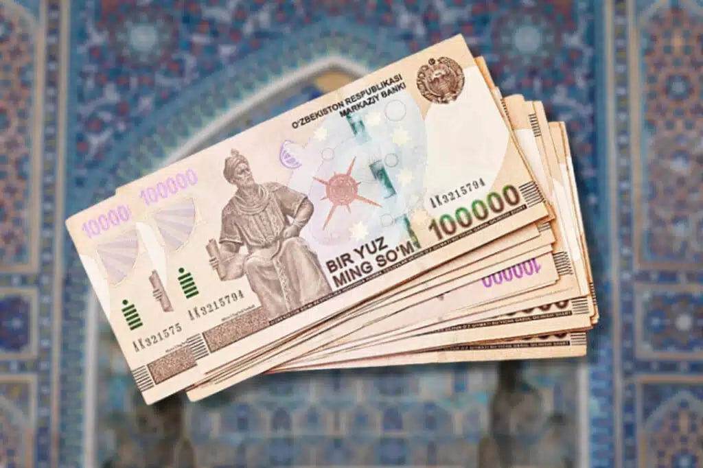 Бизнес Узбекистана получит фингарантии до 10 млрд сумов Компания по развитию предпринимательства с начала декабря нынешнего года будет предоставлять бизнесу различные гарантии и поручительства передает Минюст со ссылкой на указ президента Узбекистана Шавката Мирзиёева Крупный бизнес сможет рассчитываться на поручительства и гарантии до 10 млрд сумов но не более 50 от суммы кредитов лизинга На крупные производственные проекты реализуемые средним и крупным бизнесом выделят не более 10 млрд сумов На эту же сумму могут рассчитывать инициативы в области услуг и зеленой экономики Telegram Facebook Instagram LinkedIn Сайт