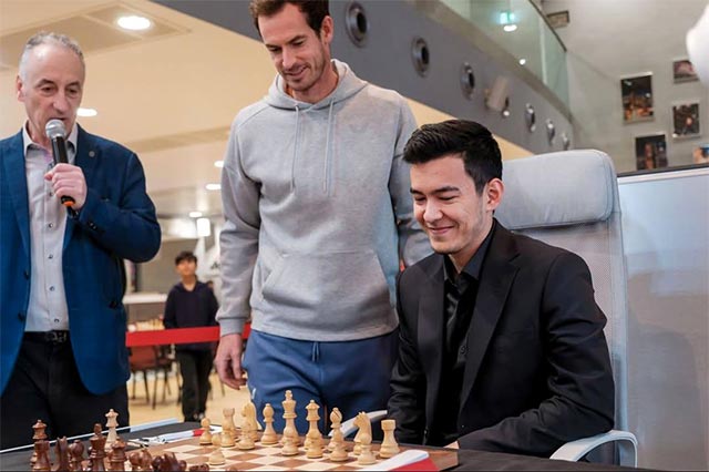 Абдусатторов выиграл London Chess Classic за тур до финиша Узбекистанский гроссмейстер Нодирбек Абдусатторов стал победителем престижного турнира London Chess Classic 2025 проходящего на лондонском стадионе Emirates Stadium   English O zbek tilida Ўзбек тилида На русском iOS Android