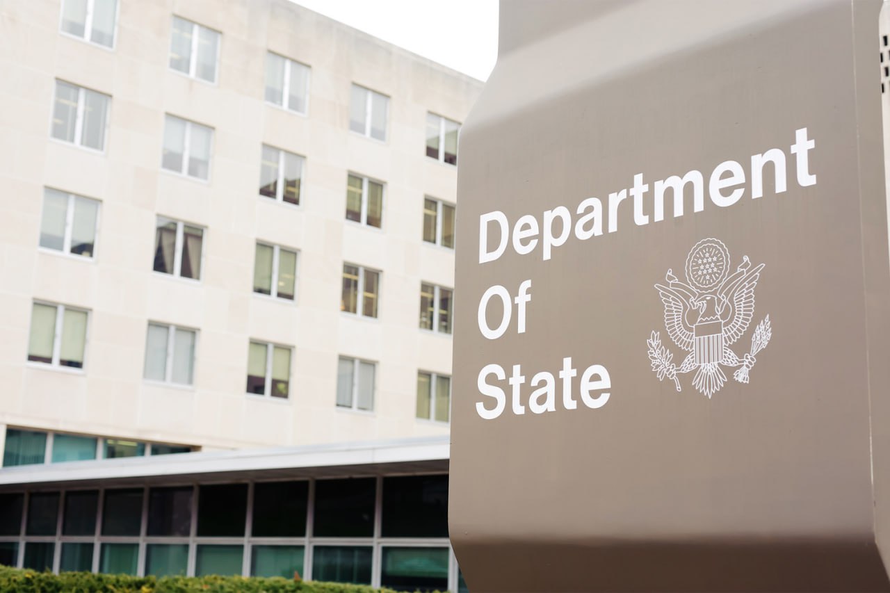 Госдепартамент выпустил «всемирное предупреждение» для граждан США, находящихся за рубежом.  Американцам по всему миру рекомендуют проявлять повышенную осторожность. Кроме того, Госдеп отмечает, что за рубежом есть вероятность проведения демонстраций «против граждан США и их интересов».  Подписывайтесь на «Газету.Ru»   Участвуйте в розыгрыше!