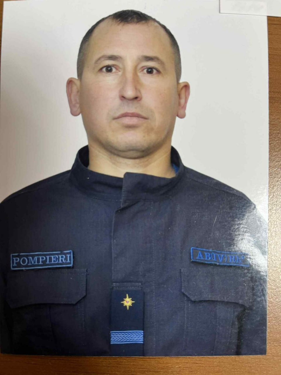 В ГИЧС подтвердили гибель своего сотрудника в ДТП  Василию Ротарю было 43 года, он стал пожарным-спасателем еще в 2019 году. В генеральном инспекторате по чрезвычайным ситуациям выразили соболезнования семье и близким погибшего.