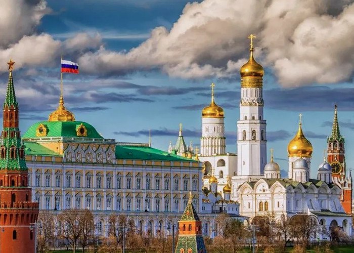 Владимир Путин 13 мая проведёт в Кремле заседание попечительского совета Большого и Мариинского театров. Об этом сообщил пресс-секретарь главы государства Дмитрий Песков.