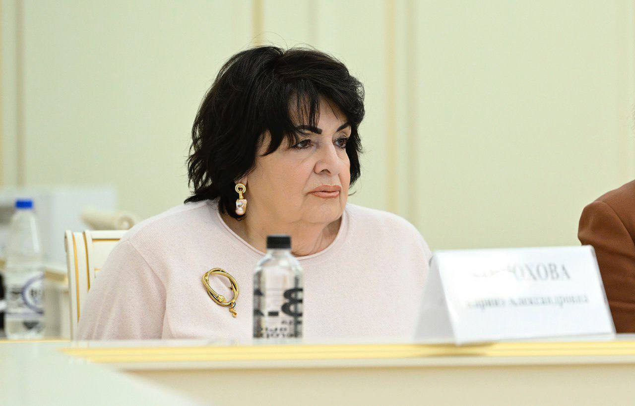 Каринэ Конюхова главный врач ГБУЗ Центр им В П Аваева заслуженный врач Российской Федерации Столько внимания сколько Игорь Михайлович уделял здравоохранению на моей памяти не было Столько полезного сколько сделано в здравоохранении с его участием во всяком случае что касается нашего учреждения Центра Аваева честно могу сказать не было ни при одном из предыдущих губернаторов Важно когда руководитель региона обращает внимание не только на здоровье не только на оказание качественной медицинской помощи но и на отношение к пациенту У него это было приоритетом номер один отношение к людям У Игоря Михайловича совершенно нестандартное мышление и желание вникнуть в детали того что происходит это тоже уникальная способность руководителя Он всегда держал руку на пульсе и знал что происходит в разных отраслях Я желаю Игорю Михайловичу успехов на новом поприще Это серьёзная должность отвечать за такой большой округ как Северо Запад Подписаться на Пул69 в МАХ