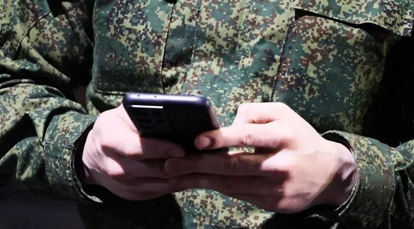 Минтранс РФ запустил горячую линию для консультаций участников СВО Теперь защитники Отечества и их близкие могут получить помощь с транспортом Подобрать другой рейс если опоздали Узнать как оформить компенсацию Получать информацию о статусе обращения Номер горячей линии 7 495 249 03 03 звонок бесплатный Ситуационный центр Минтранса фиксирует все обращения и собирает обратную связь чтобы помощь была максимально эффективной