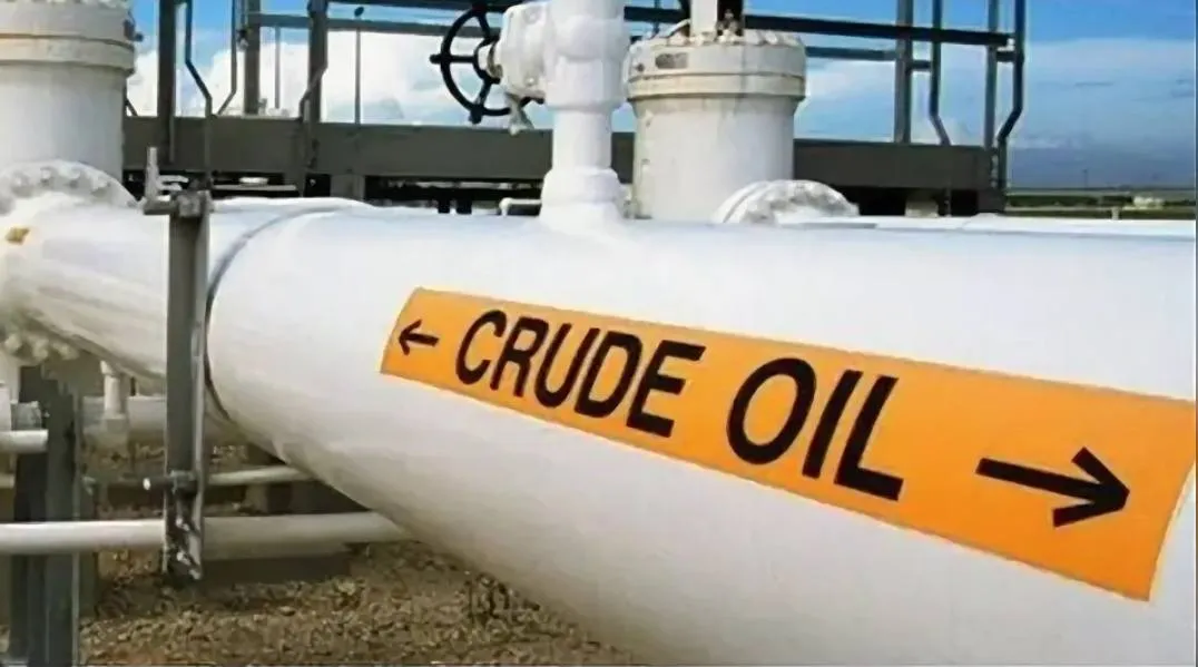 Минэнерго США высвободит 53 3 млн баррелей нефти из стратегического резерва в рамках усилий по стабилизации мировых поставок топлива следует из сообщения ведомства Отмечается что на данный момент на рынок было поставлено суммарно около 35 млн баррелей нефти