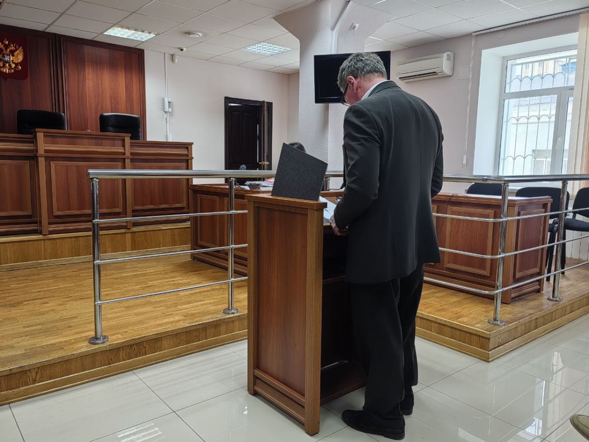 Цитирование Достоевского и перебои со связью: в Воронежском облсуде начались прения по делу Юрия Бавыкина     В Воронежском областном суде состоялось очередное заседание по делу экс-вице-мэра Воронежа Юрия Бавыкина и его заместителя по управе Светланы Васьковой о мошенничестве на выборах 2020 года. Суд перешел к прениям сторон.  ↗  Прислать новость   Подписаться