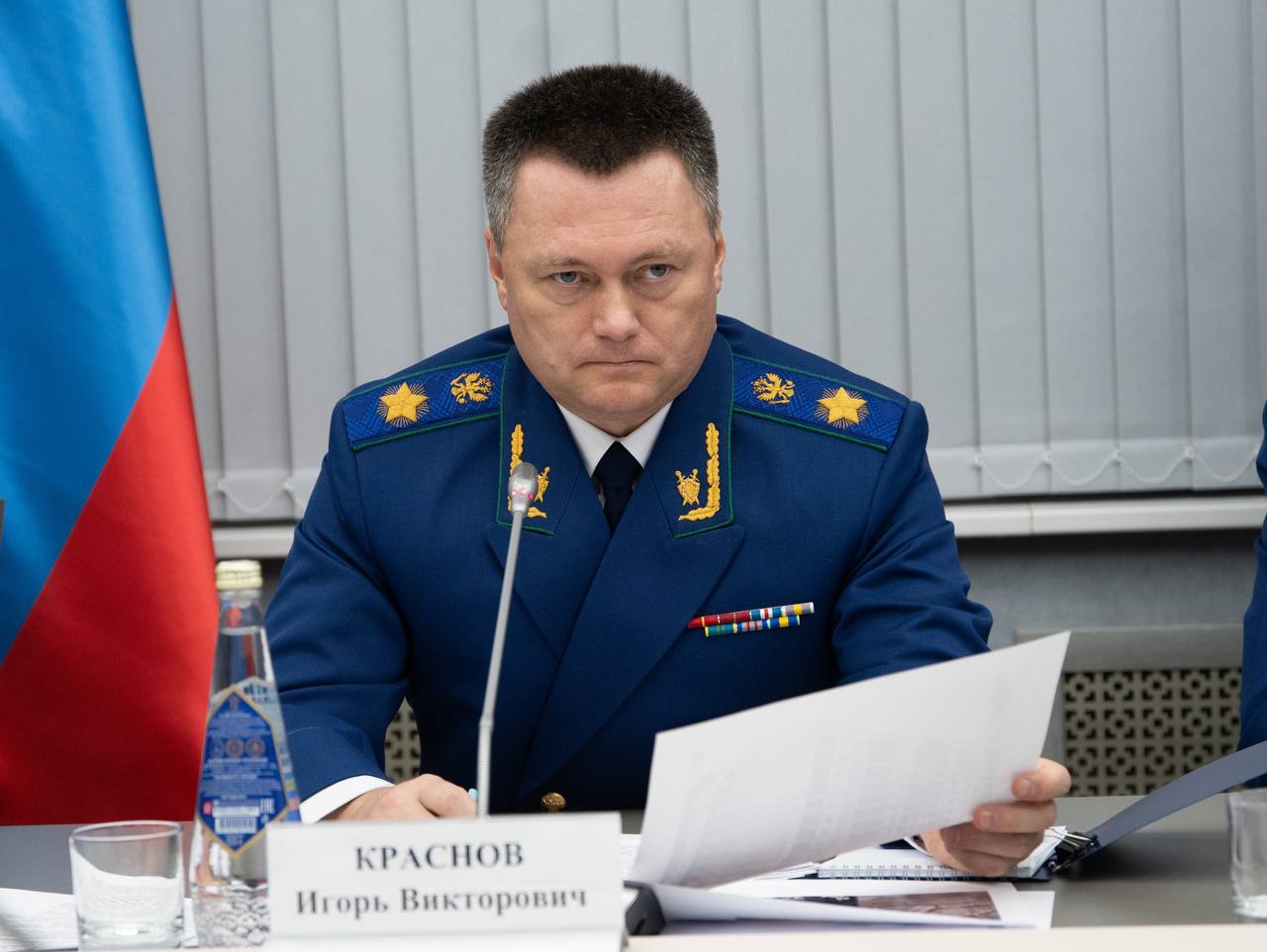 Жизнь после службы – на контроле. Игорь Краснов поручил проверить соблюдение трудовых прав участников специальной военной операции. Речь, прежде всего, об их социальной адаптации и профессиональном обучении. По указанию главы надзорного ведомства прокуроры оценят соблюдение органами службы занятости порядка признания безработными граждан, вернувшихся из зоны СВО, а также своевременность и полноту информирования заявителей о предусмотренных мерах поддержки. Подробнее – на сайте Генпрокуратуры России.